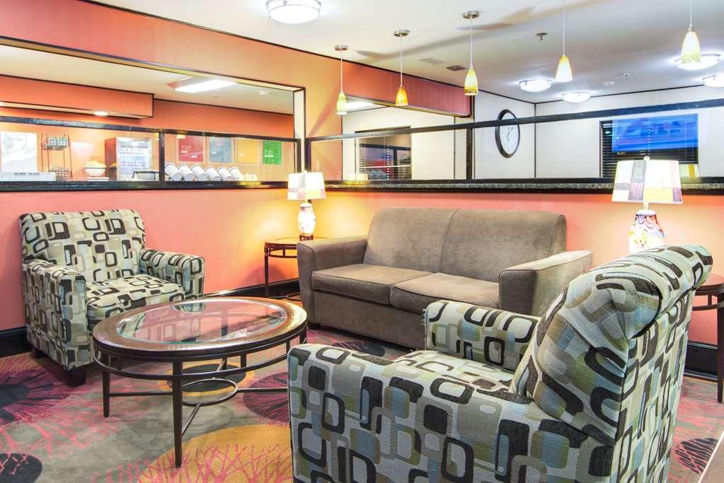 Comfort Inn & Suites Macon North I-75 Interior foto